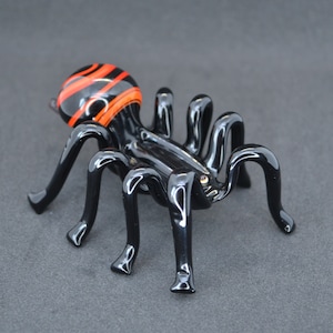 Glass Spider Figurine - Collectible Glass Spider Sculpture - Black Spider Ornament -  Spider Home Decoration Miniature - Spider Statues