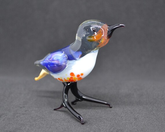 手作りの青いガラスの鳥の置物：ミニチュアペーパーウェイト像 - Etsy 日本