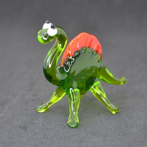 手作りのガラス製ヴェロキラプトルフィギュア | コズミックグラス製