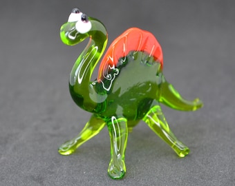 Handmade Green Glass Dinosaur Figurine: Home Decor Statue