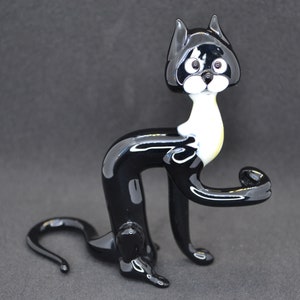 Hand blown glass cat sculpture - Glass cat statue - Glass cat decor ornament - Black and White glass cat figurine - Glass black cat figure