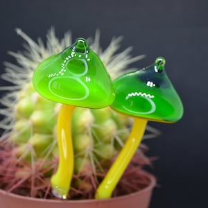 Glass Mushroom Figurine - Blown Glass Mushroom Sculpture - Handmade Green Mushroom Ornament - Decorative Glass Mushroom for Flower Pots