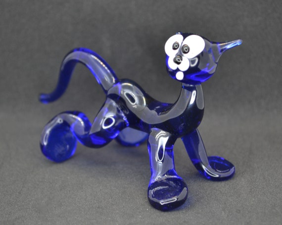 青いガラスの猫の置物：手作りの装飾彫刻 - Etsy 日本