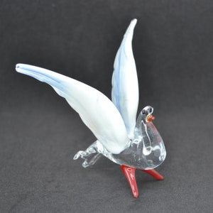 Glass dove figurine - Handcrafted glass bird sculpture - White glass Dove - Decorative glass dove ornament - Unique glass dove statue -