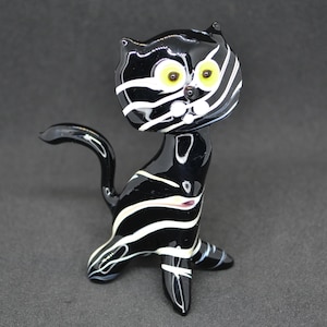 Glass Cat Ornament - Blown Glass Cat Figurine - Handmade Glass Kitten - Glass Animal Collectible - Cat Lover Gift Decoration