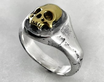 Gold Skull Ring, Skull Signet Ring, Skull Ring, Unique Skull Ring, Macabre Jewelry, Memento Mori, Mourning Jewelry