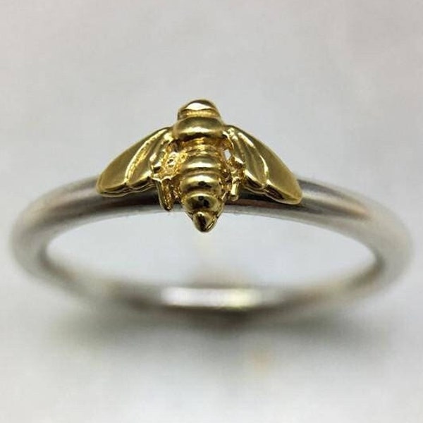 Bee Ring, Gold Bee Ring, Silver Bee Ring, Mothers Day Present, 18th Birthday, 21st Birthday