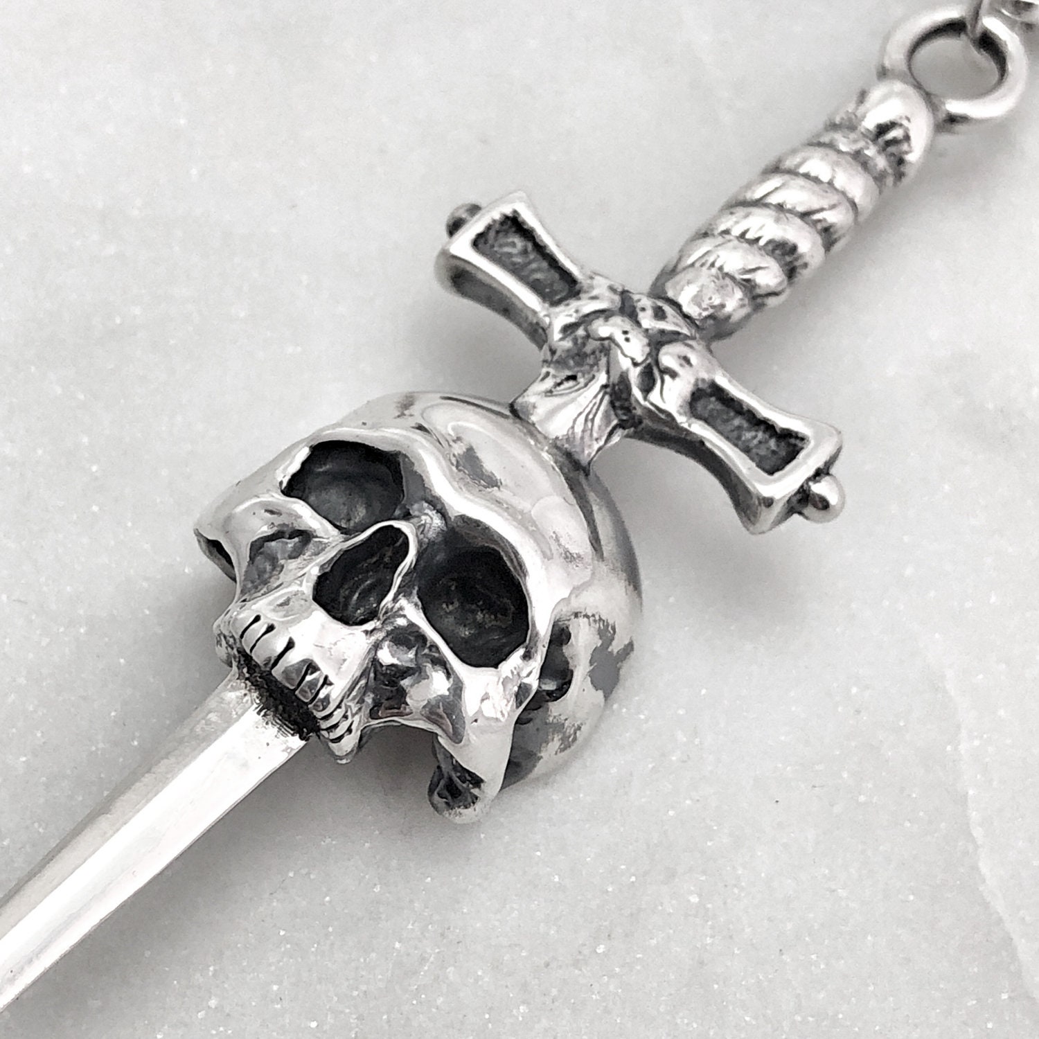 Skull sword pendant - .de