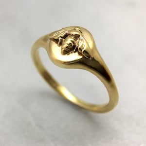 Bee Signet Ring, Bee Ring, Gold Bee Ring, Gold Bee Signet Ring