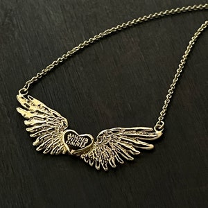 ゴールドエンジェルウィングネックレス：ゴシックハートペンダント、スターリングシルバー