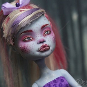 Ever after high repaint OOAK doll image 7