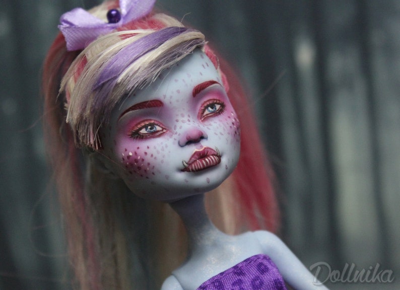 Ever after high repaint OOAK doll image 7