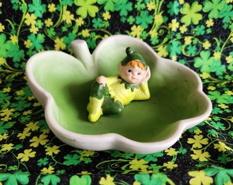 St. Patrick's LEPRECHAUN in a SHAMROCK--Adorable Little Sprite in Green--Vintage Ceramic--Made in Taiwan--30+ Years Old--Very Good Condition