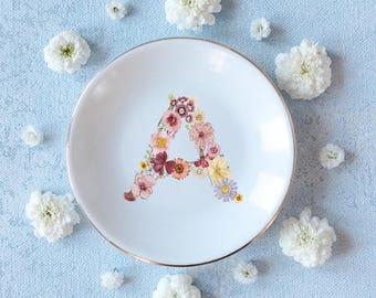 Birth Flower Jewelry Dish, Wildflower Initial Ring Dish Personalized, Floral Initial Custom Jewelry Dish Bride Wedding Ring Dish, Bridesmaid