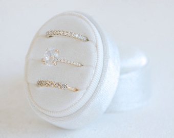 3 Slot Ring Box Wedding Velvet, 3 slot Custom Wedding Ring Box, Engagement, White, Triple Slot, Modern Ring Box, Custom Box Oval Triple