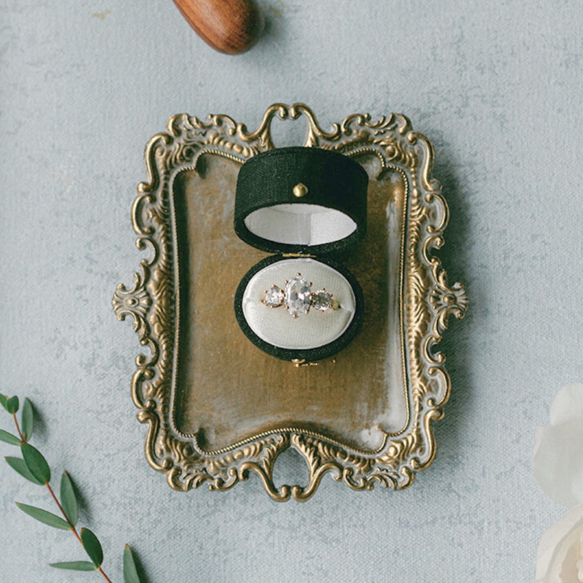 The Georgian Oval Ring Box, Linen & Velvet Ring Holder with Hinge, Vintage Wedding Ring Box in Pink, Blue, Sage Green, White, Black, Emerald
