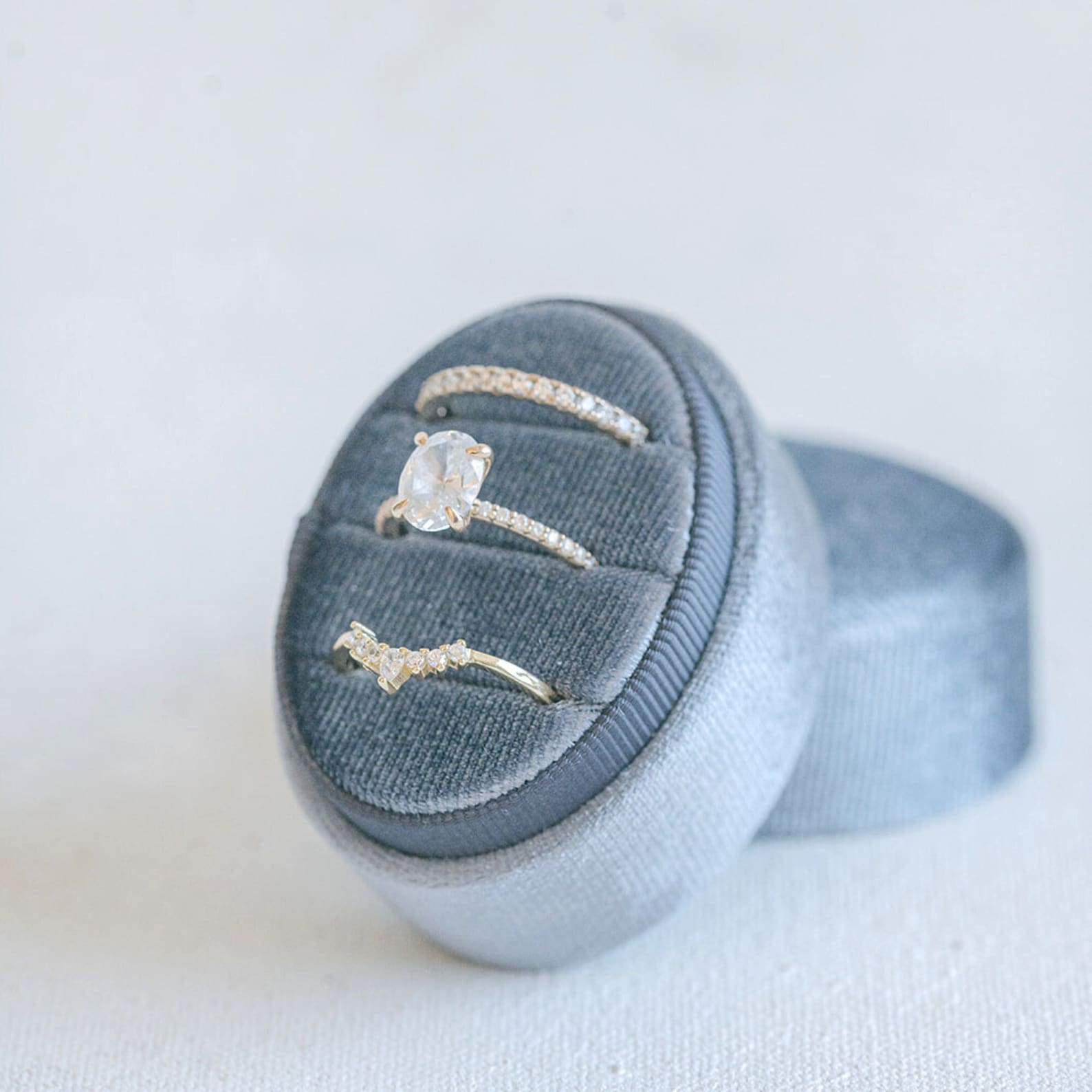3 Slot Ring Box Wedding Velvet, 3 slot Custom Wedding Ring Box, Engagement, White, Triple Slot, Modern Ring Box, Custom Box Oval Triple