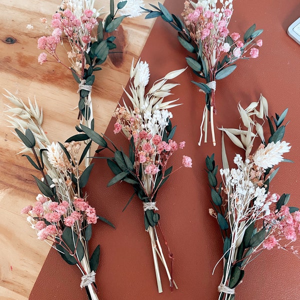 Petits bouquets de fleurs stabilisées - Rose, vert & blanc  - Art de table, mariage, baptême
