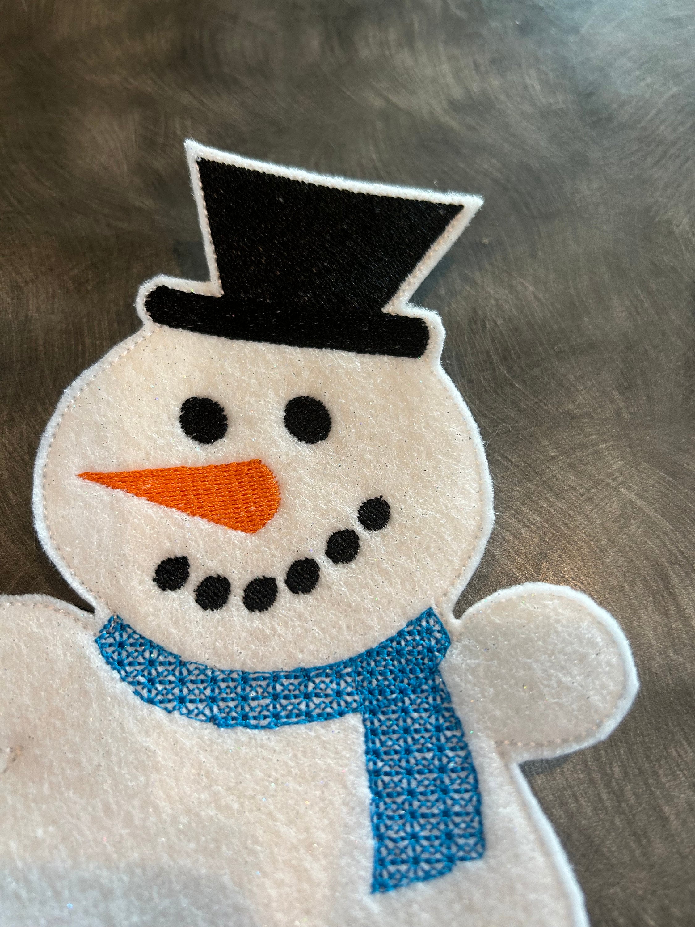 (Set of 2pcs)Personalized Snowman with Pocket That Will Hold Candy, Money Or A Standard Gift Card Snuggly, Perfect As A Place Setting Or Teacher Gift