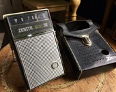 Vintage Zenith Portable AM Radio - De Luxe Royal 500