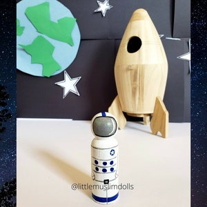 Astronaut Peg Doll Spaceman Weltraum Rakete Schiff Raumschiff Muslim Puppe Astronomie Wissenschaft Sonnensystem galaktischer Weltraum Motiv