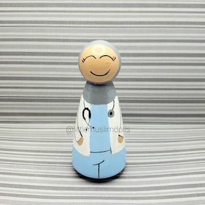 Doctor Nurse Peg Doll/Muslim Hijab Doctor Doll/Islamic Doctor/Islamic Cake Topper/Islamic Party Favor/Med School Graduation/ Healthcare