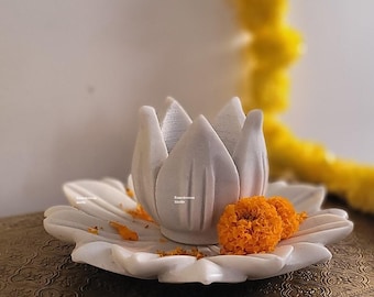Handcrafted White Marble Lotus Urli Bowl with Tealight Holder – Floating Flower Pooja Decor