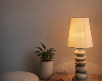 Natuurstenen lamp | Zen-kiezellamp | Evenwichtige rotssculptuur | Meditatiedecoratie