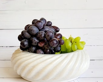 RM Bol blanc en marbre avec bords torsadés Bol à fruits/ Porte-anneau vintage/ Bol décoratif à fleurs/ Cadeau de mariage pour pendaison de crémaillère/ Urli