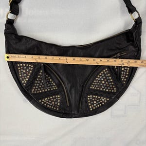 Free People West Side Studded Sling Black Leather Hobo Bag Purse Bohemian Bikercore Bild 14