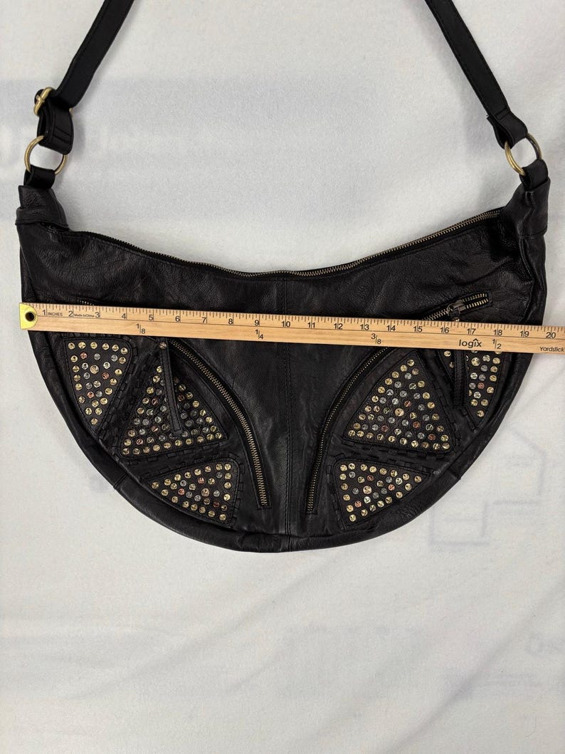 Free People West Side Studded Sling Black Leather Hobo Bag Purse Bohemian Bikercore Bild 14