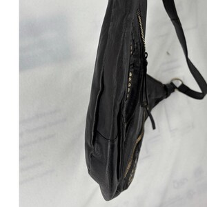 Free People West Side Studded Sling Black Leather Hobo Bag Purse Bohemian Bikercore Bild 10