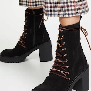 Free People Dylan Bottes mi-mollet pour femmes Taille 8,5 Bikercore en daim à talons épais image 1
