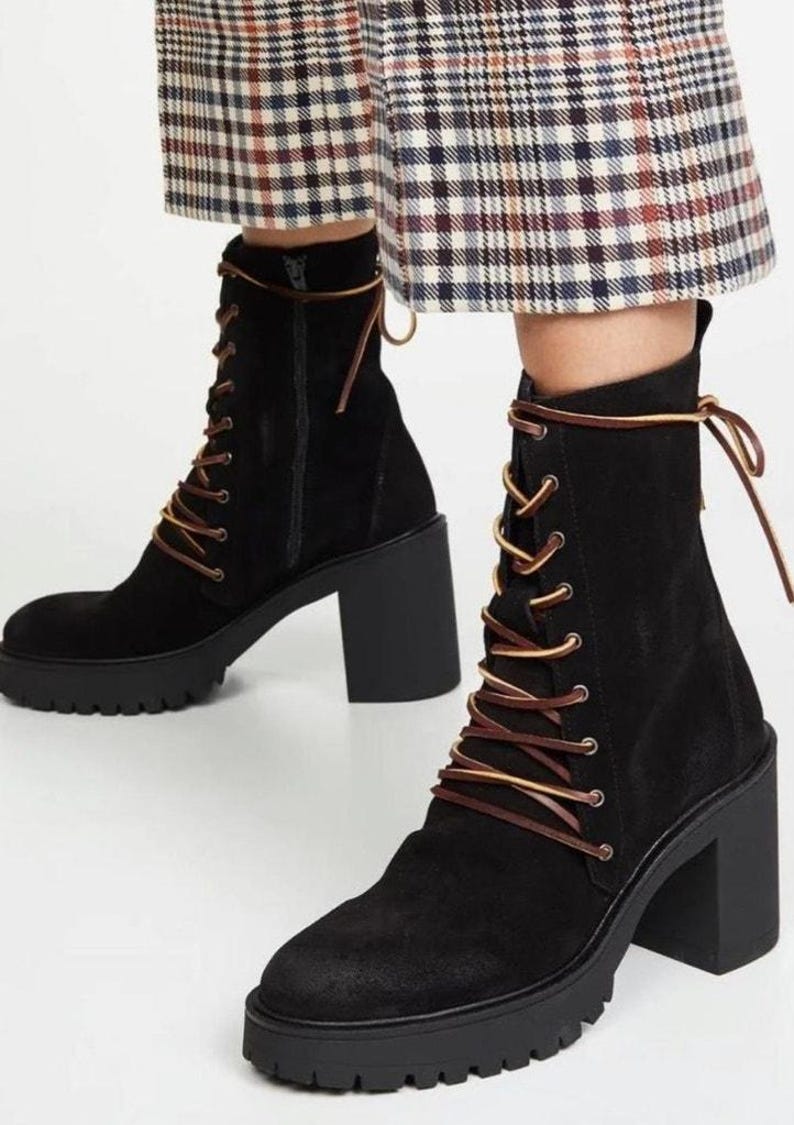 Free People Dylan Bottes mi-mollet pour femmes Taille 8,5 Bikercore en daim à talons épais image 1