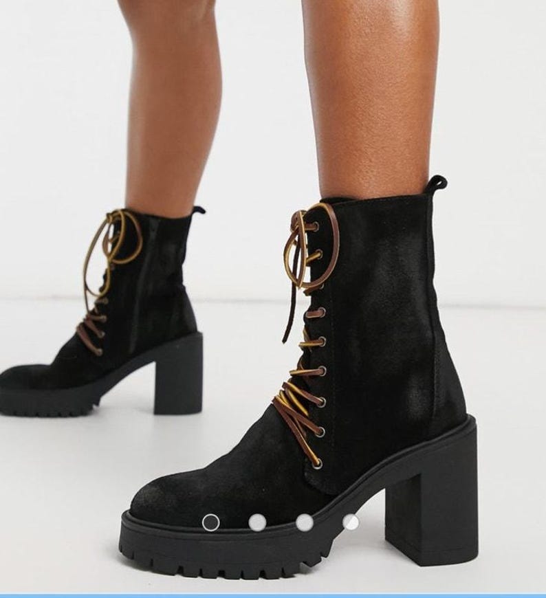 Free People Dylan Bottes mi-mollet pour femmes Taille 8,5 Bikercore en daim à talons épais image 2