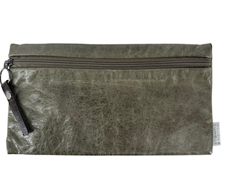 Rough & Tumble Leather Zippered Pouch Clutch Green