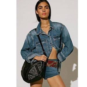 Free People West Side Studded Sling Black Leather Hobo Bag Purse Bohemian Bikercore Bild 1