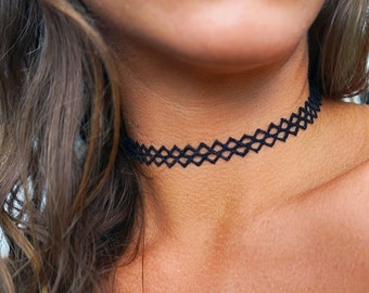 Geometric Lace Choker