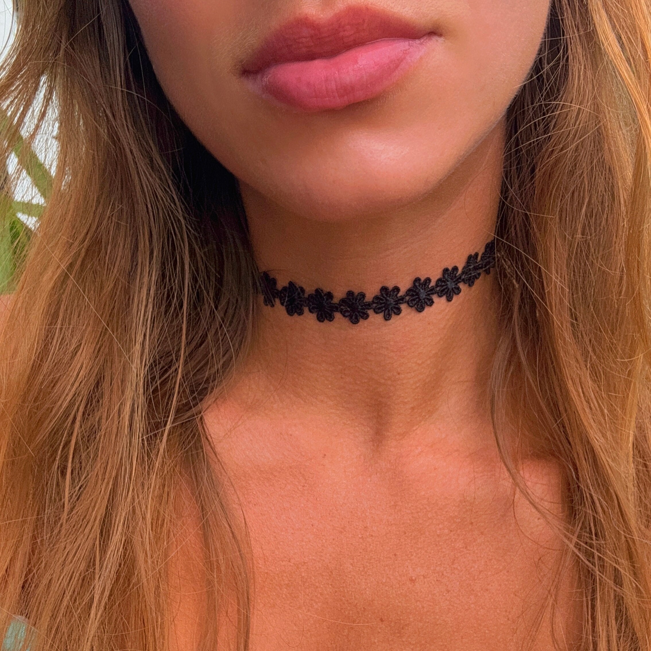 Black flower choker discount