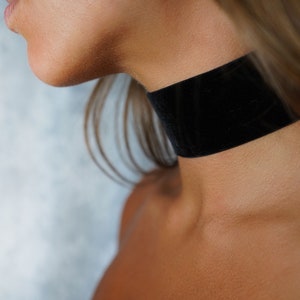 Thick Black Velvet Choker image 2