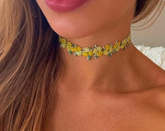Yellow Flower Vine Choker