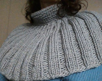 Mist Capelet digital knitting pattern for advanced beginner