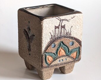 Sialk Handcrafted Ceramic Textured Square Footed Vase