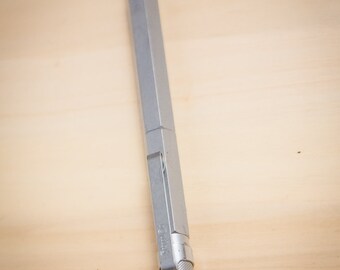 Vintage Rotring 600 stylo avec plume F.