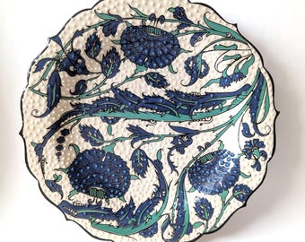 Vintage Hand Painted Ceramic Blue & Green Floral Pattern Iznik Wall Plate Izmir Turkey