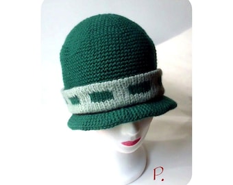 hat; Cloche; flapper; Crochet hat in vintage style with removable knitted band / 20 Jahre_Look / green / size: S - M