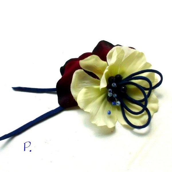 Haarschmuck; Haarclip; Fascinator; Textilschmuck: Anstecker oder Brosche