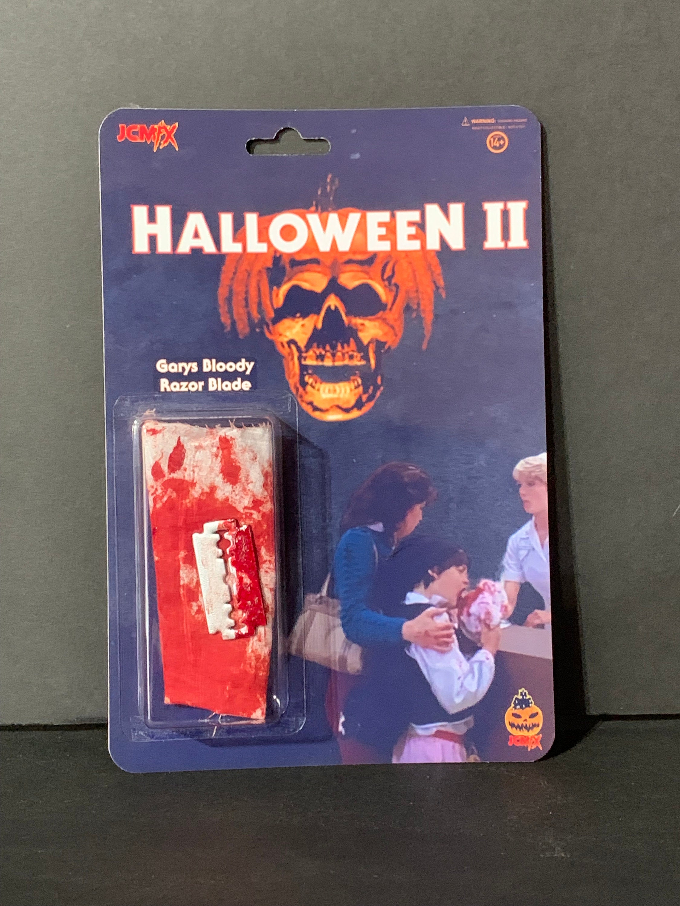 Halloween 2 Gary's Bloody Razor Custom Figure - Etsy