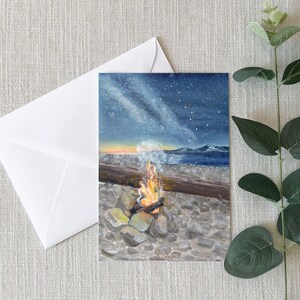Carte Beach Fire - Carte de voeux - 10 x 15 cm - Carte individuelle - Cadeaux - Plage - Une pensée pour vous - Camping - Heure d'été - Constellations - nuit
