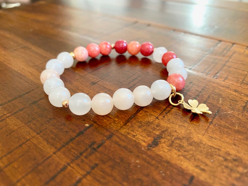 Dyes Quartz Bracelet Gold plated Four-leaf Clover Charm Healing Stone Bracelet Valentine/'s Day Gift Opal Peach Stretch Bracelet